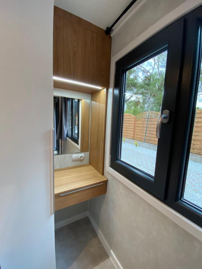 Domy Nad Morzem - Chata Pirata- Tiny House Dziwnów Exteriör bild