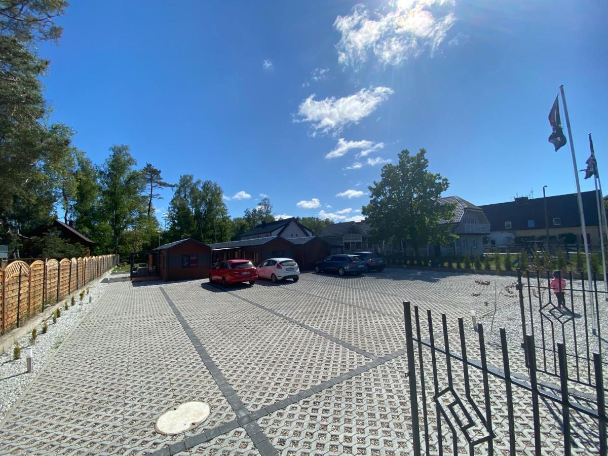 Domy Nad Morzem - Chata Pirata- Tiny House Dziwnów Exteriör bild